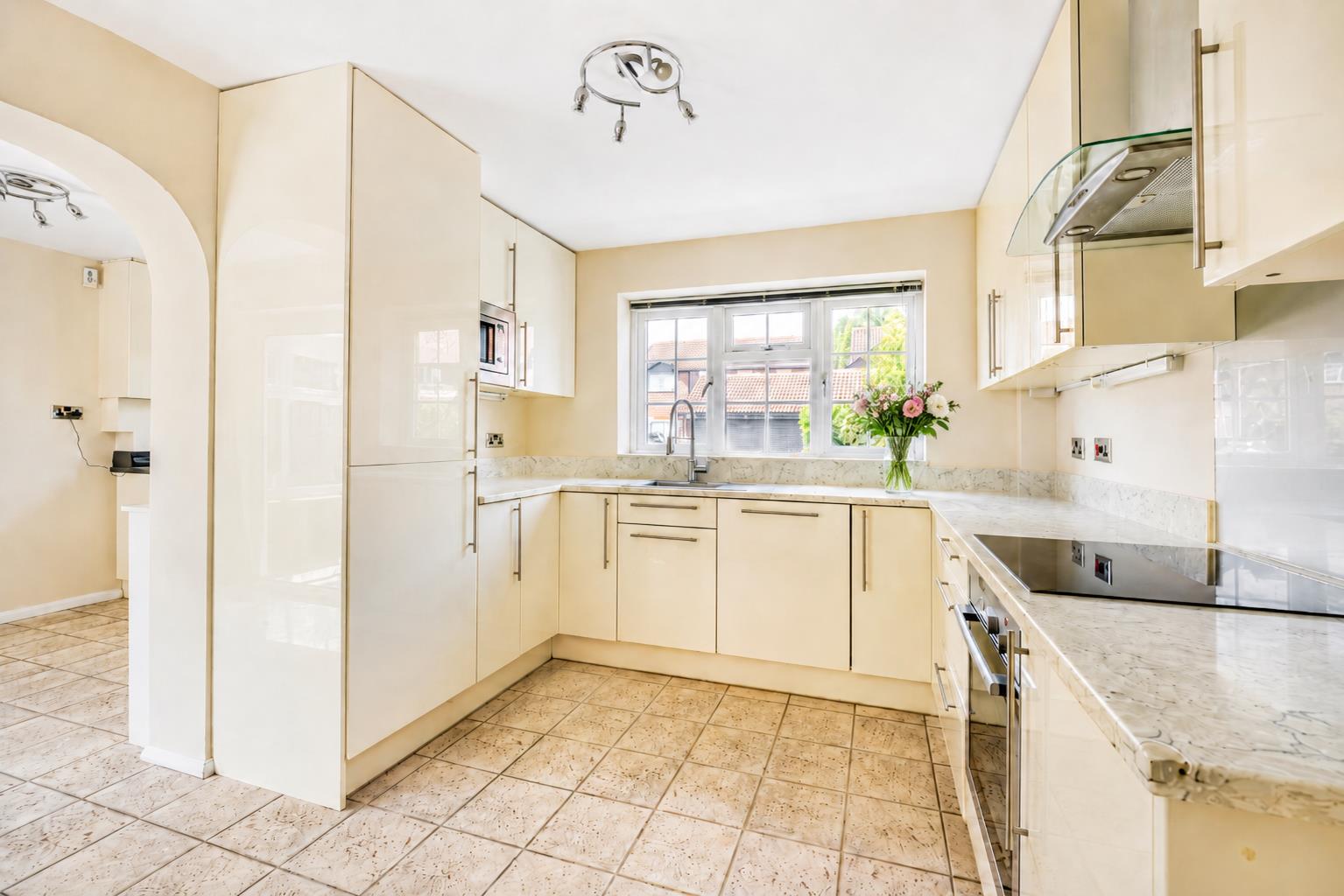 Balmoral Way, Sutton